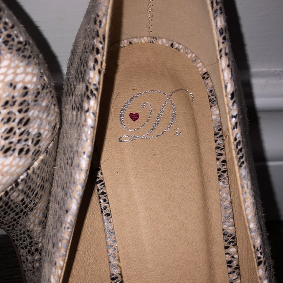 🌟2 for 35$ Snake Print pointed toe stiletto heel - Picture 3 of 4